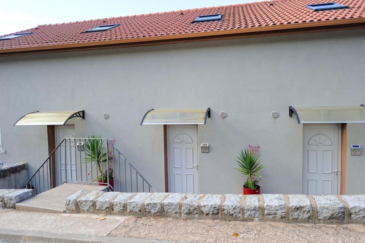 Appartement Du Tourisme Zonza Exterior foto